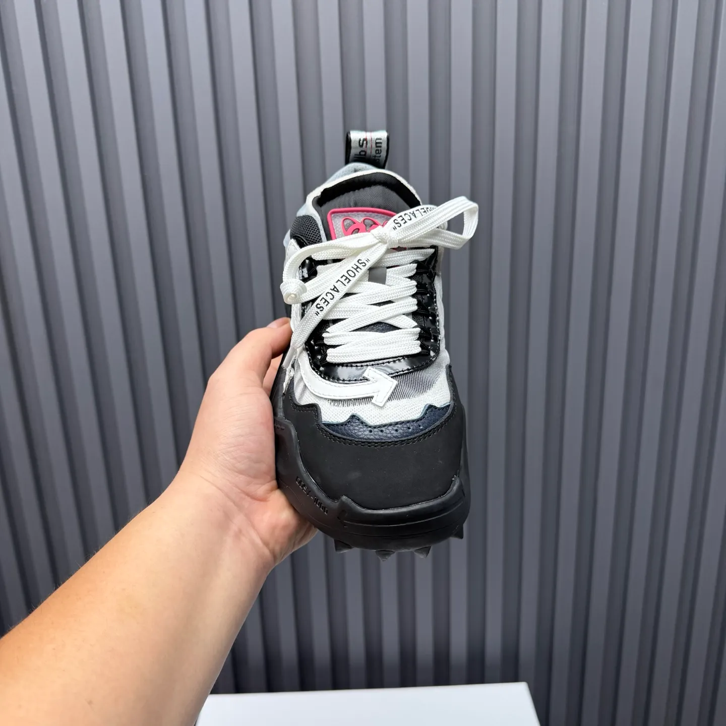 【OFF WHITE】P: 680💰Couple model, Size: Female 35-40; Male 39-44 (customized at 45.46) 2025SS trendy brand OFF WHITE classic popular model, combined outsole, official website original 1:1 developed top-level copy, ️Selected imported high-mercerized matte cowhide splicing breathable mesh ✔️Breathable lining, breathable and comfortable, simple and personalized design, official website rubber outsole.